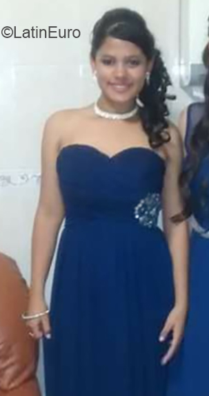 Date this stunning Mexico girl Vanessa from Saltillo MX1700