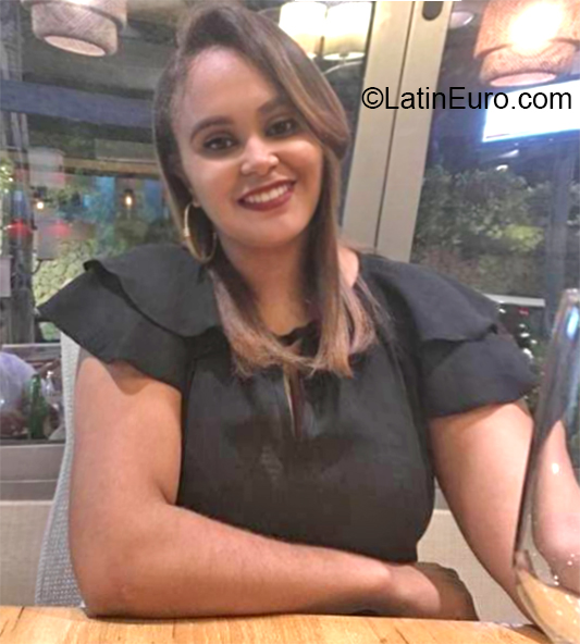 Date this attractive Dominican Republic girl Miguelina from La Vega, Rep Dom DO36284