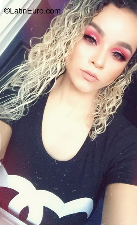 Date this athletic Brazil girl Paloma from Sao Paulo BR10949