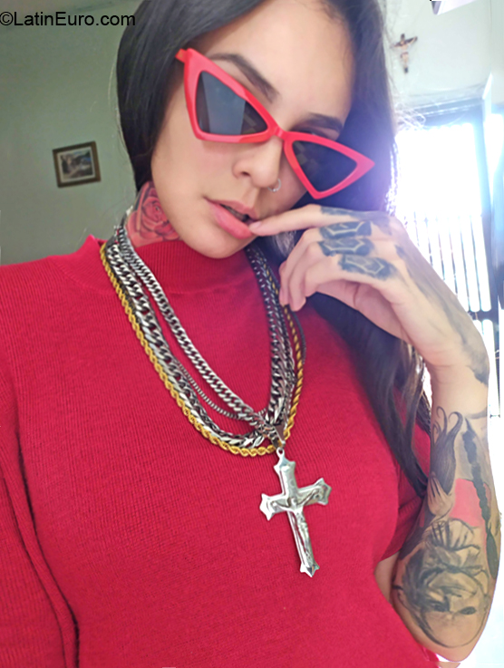 Date this georgeous Venezuela girl Amber from Carcas VE2768