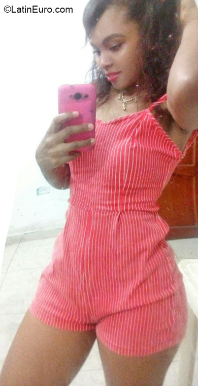 Date this cute Colombia girl Isabel from Quibdo CO26272