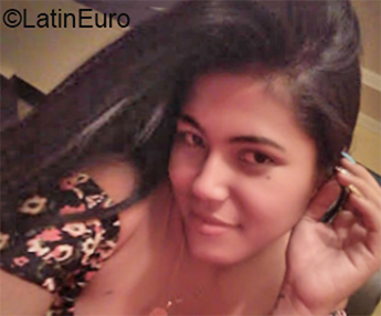 Date this lovely Venezuela girl Ana Paula from Caracas VE2796