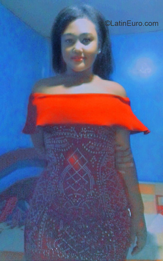 Date this delightful Ecuador girl Camila from Propicia EC387