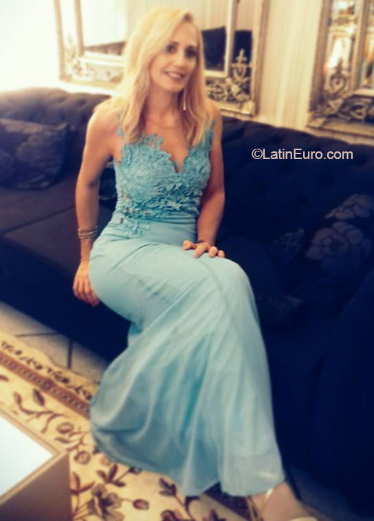 Date this exotic Brazil girl Nycole from Salvador BR10966