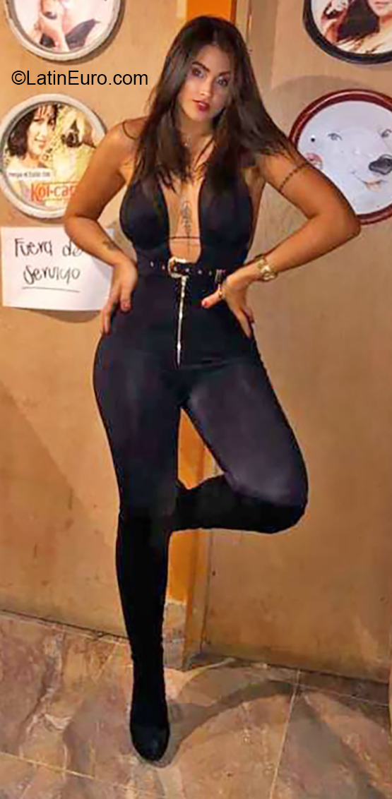 Date this delightful Colombia girl Katherine from Medellin CO26346