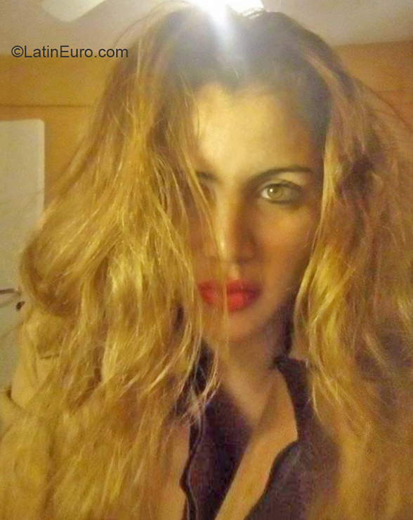 Date this tall Argentina girl Tamara from Buenos Aires AR272