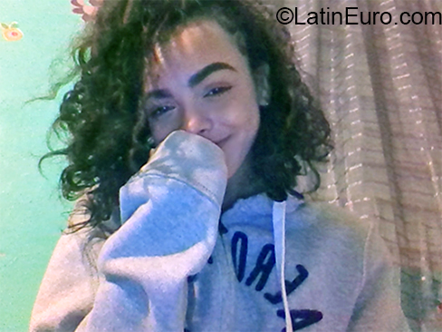 Date this attractive Puerto Rico girl Yaraliz from Guayama PR208