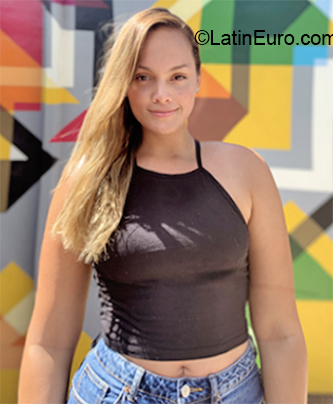 Date this fun Colombia girl Andrea from Cali CO26424