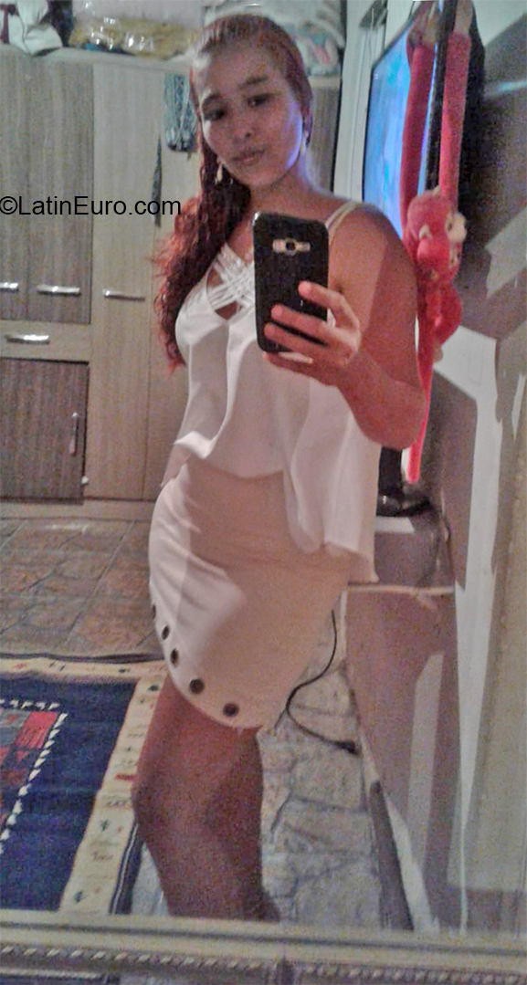 Date this stunning Brazil girl Rayane from Rio de Janeiro BR10988