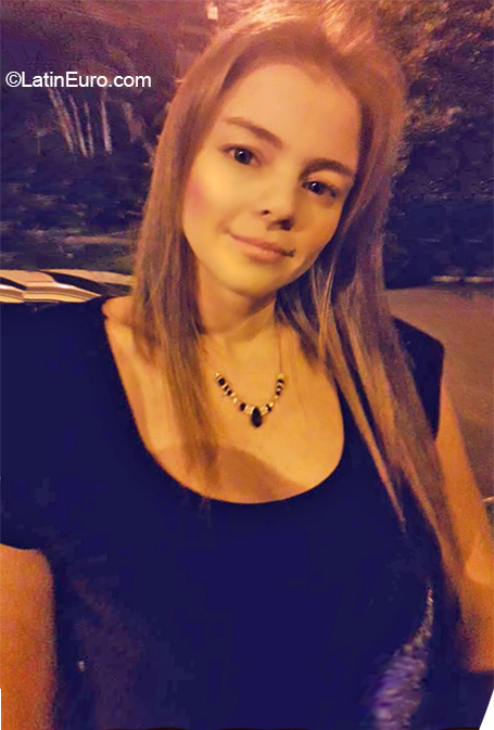 Date this happy Colombia girl Angelica from Medellin CO26465