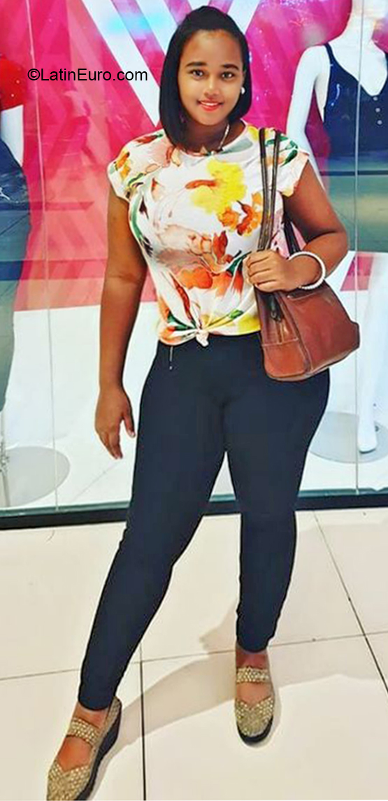 Date this exotic Dominican Republic girl Jasmileidy from Barahona DO36932