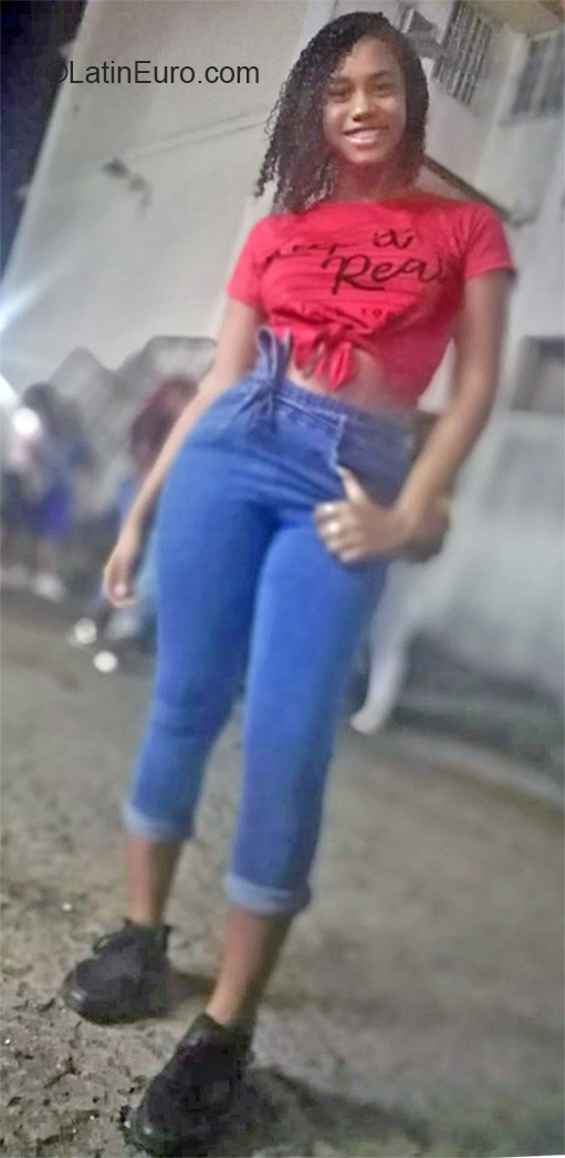 Date this pretty Panama girl Kaila from Panama City PA1179