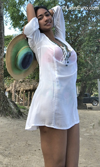 Date this nice looking Dominican Republic girl Rama from Sabto Domingo DO37040