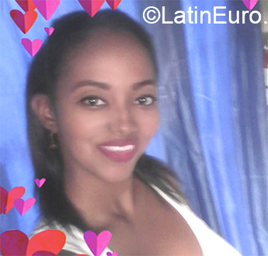 Date this happy Trinidad and Tobago girl Gloria from San fernando TT93