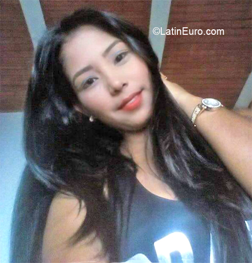 Date this sultry Colombia girl Luz from Villavicencio CO26591