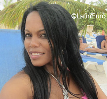 Date this funny Dominican Republic girl Abril from Hato Mayor DO37107