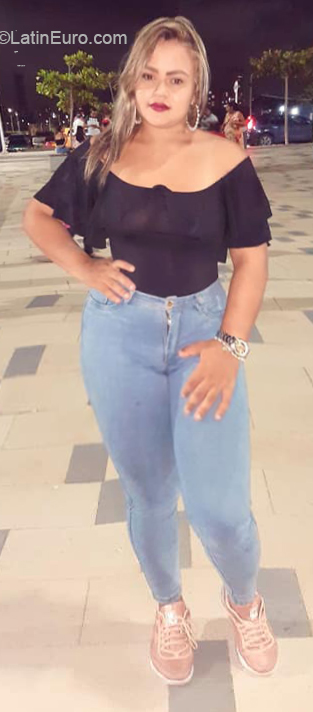 Date this athletic Colombia girl Vane from Barranquilla CO26621
