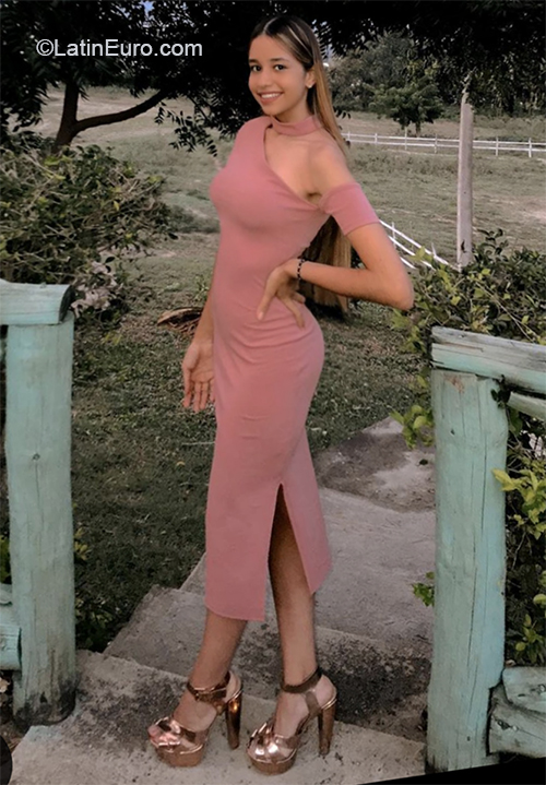 Date this young Dominican Republic girl Eli from Santiago DO39157