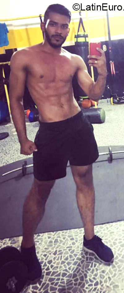 Date this foxy Colombia man Eddy from Barrancabermeja CO26744