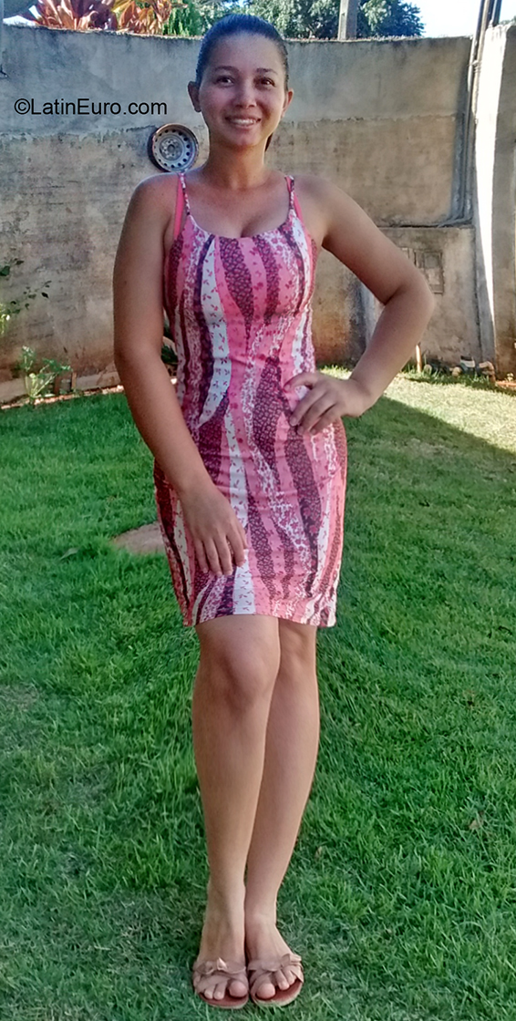 Date this sultry Brazil girl Soraia from Cascavel BR11050