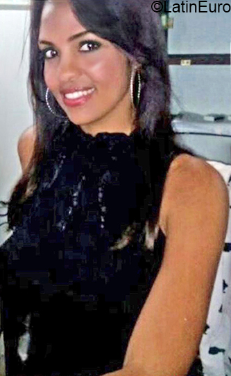 Date this funny Dominican Republic girl Bianca from Santo Domingo DO37768