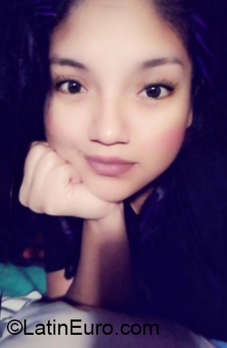 Date this athletic Peru girl Luciana from Lima PE1505