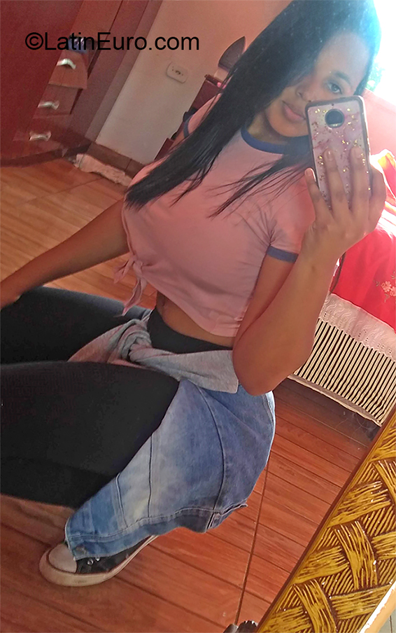 Date this pretty Brazil girl Samara from Sao Paulo BR11056