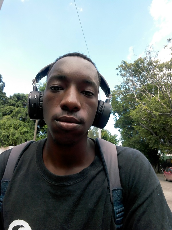 Date this fun Cuba man Yohan from La Habana CU657