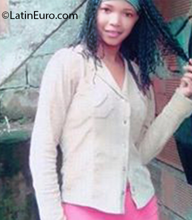 Date this sultry Colombia girl Yasnury from Medellin CO26876