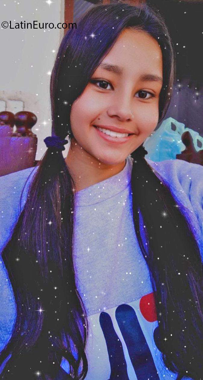 Date this hot Argentina girl Valentina from Salta AR350