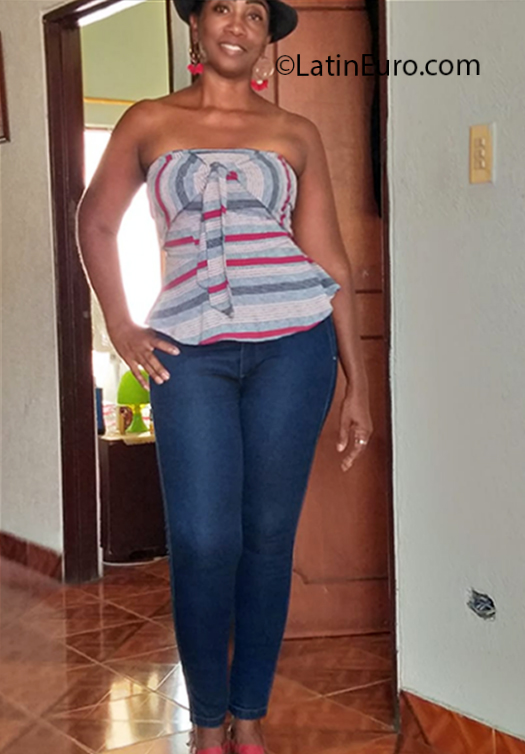 Date this passionate Colombia girl SORAYDA from Cali CO27505