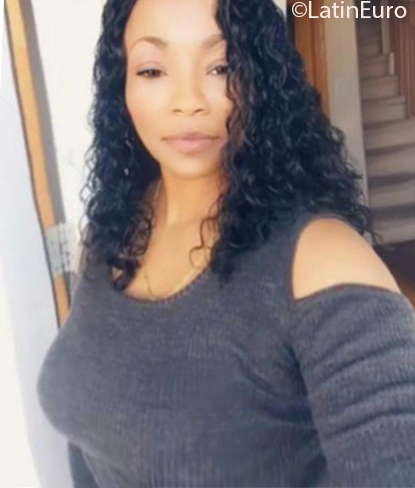 Date this cute Canada girl Hannah from Toronto CA829