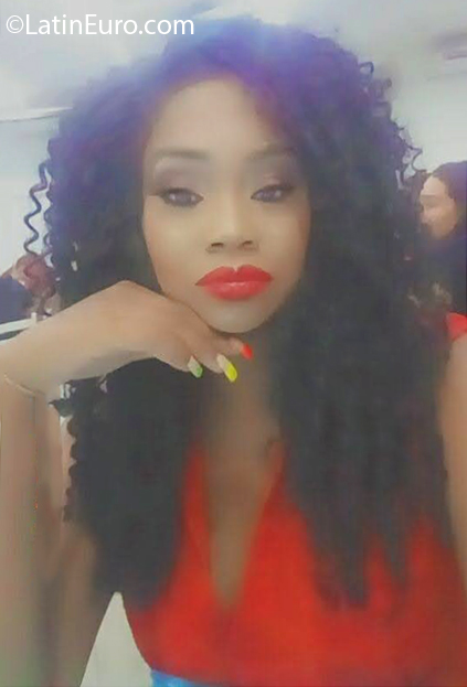 Date this charming Brazil girl Denise Luz from Guaiba BR11067