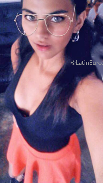 Date this lovely Venezuela girl Madelin from Cabimas VE3038