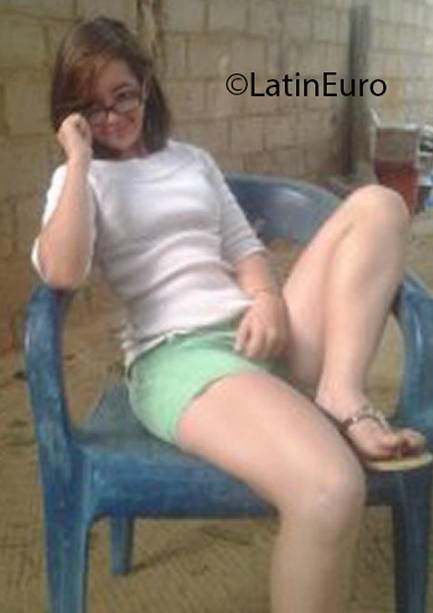 Date this hot Venezuela girl Angela from Maracaibo VE3041