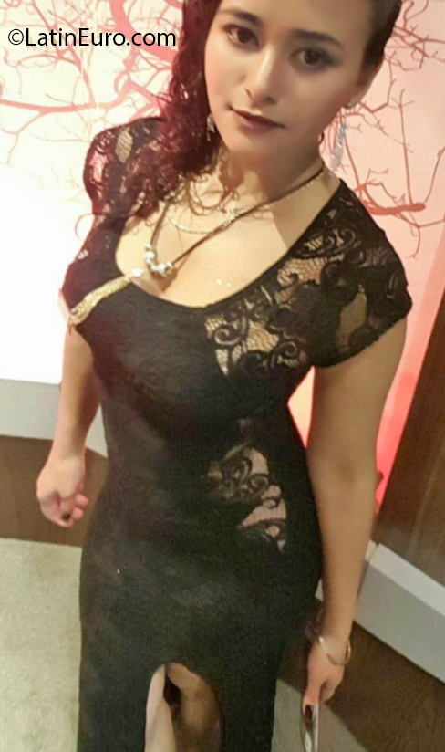 Date this pretty Colombia girl Patricia from Bogota CO27341