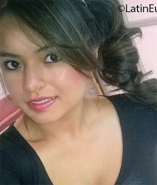 Date this tall Ecuador girl Elizabeth from Quito EC452