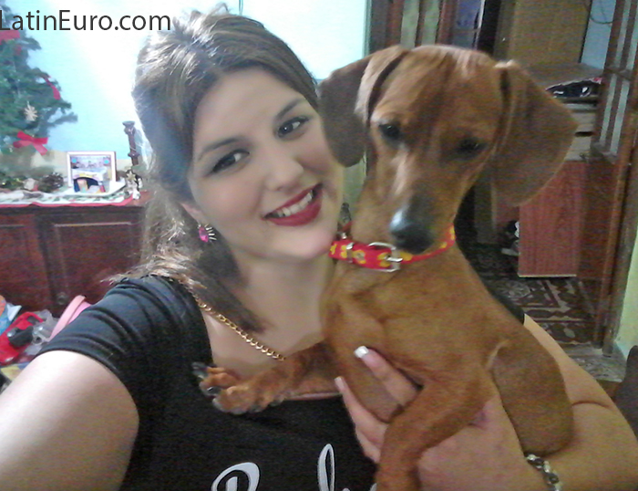 Date this hot Argentina girl Flor from Santa Fe AR365