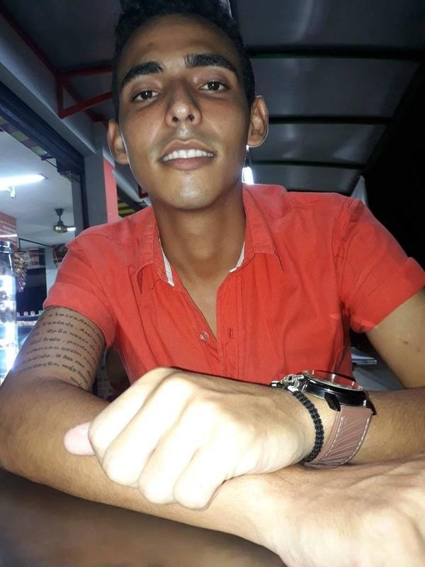 Date this hard body Colombia man ENDURIS from San Martín CO27042