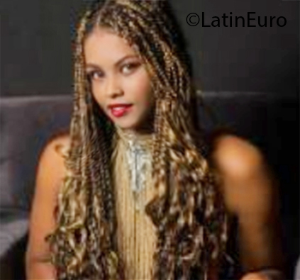 Date this delightful Colombia girl Sofia from Bogota CO27046