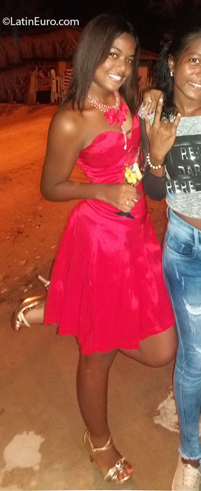 Date this athletic Colombia girl Kaydis from Cartagena CO28604