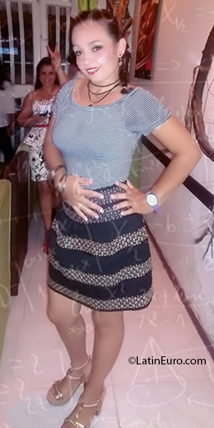 Date this sultry Colombia girl Melissa from San Jose del Guaviare CO27097