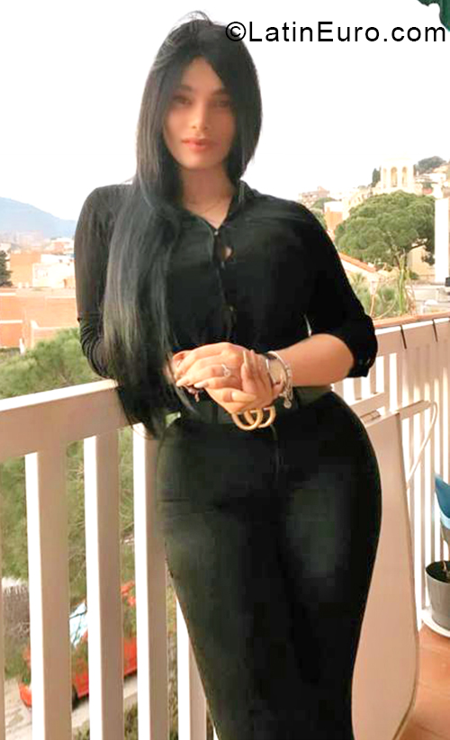 Date this georgeous Dominican Republic girl Arianny from Santo Domingo DO37864