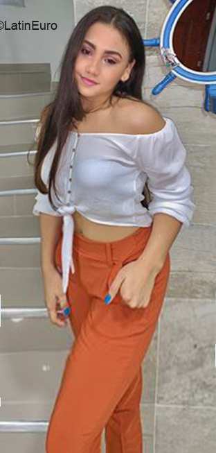 Date this sultry Colombia girl Cute from Barranquilla CO27198