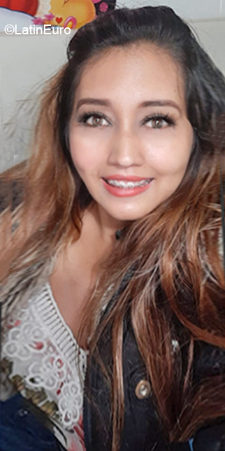 Date this stunning Colombia girl Andrea from Bogota CO27250