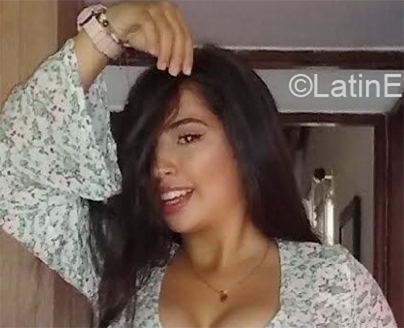 Date this young Colombia girl Maria Fernanda from Medellin CO27255