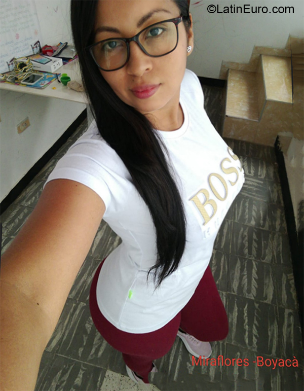 Date this fun Colombia girl Sandra from Miraflores CO27258