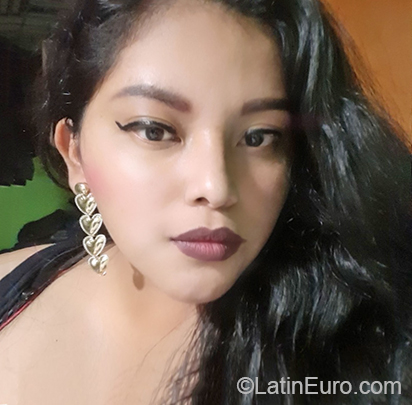 Date this sultry Colombia girl DIANA from Colombia CO28893