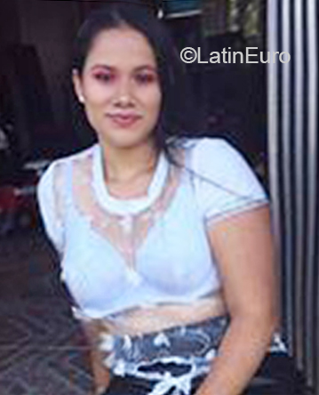 Date this beautiful Colombia girl Shari from Pereira CO27304