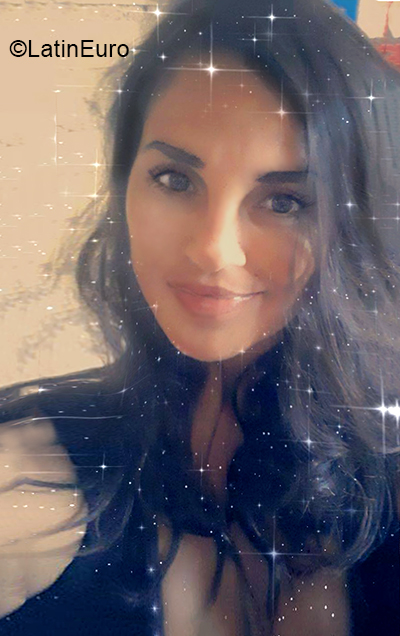 Date this attractive Peru girl Magda from Lima PE1562